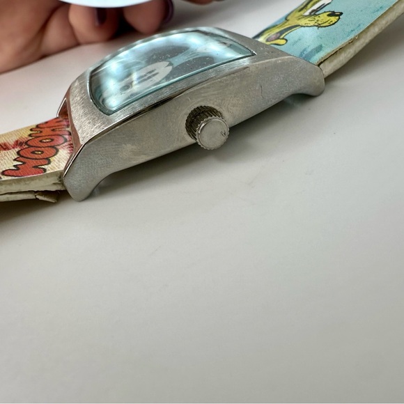 Vtg Disney Parks Mickey Quartz Stainless Watch w Cartoon Comic Pluto, Daffy - Picture 9 of 14